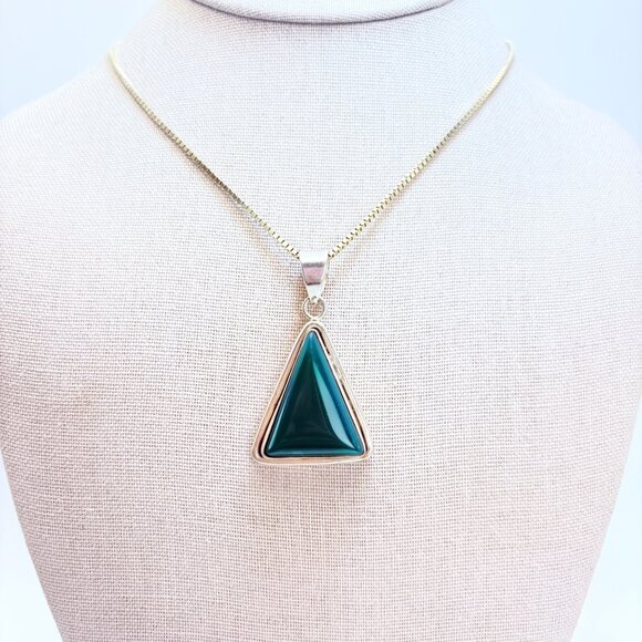 VTG Sterling Silver 925 Green Onyx Triangle Pendant Necklace Size 30" Length - Picture 1 of 14